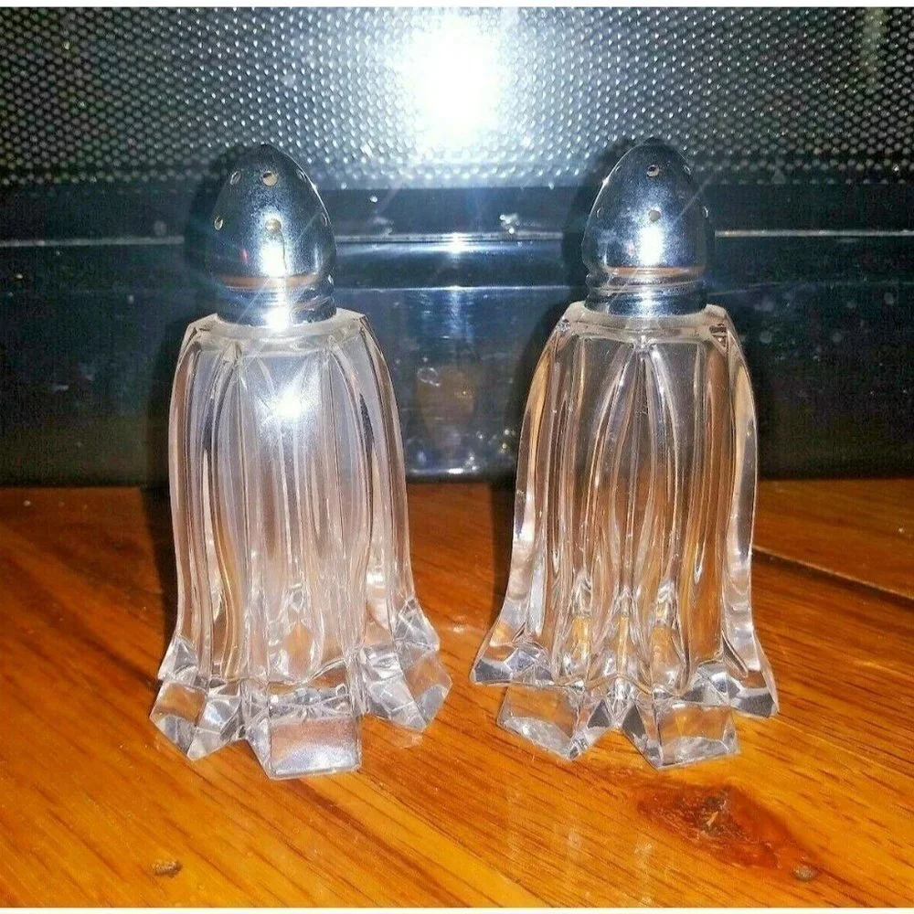 Antique VTG Cut Glass Crystal Salt/Pepper Shakers 4